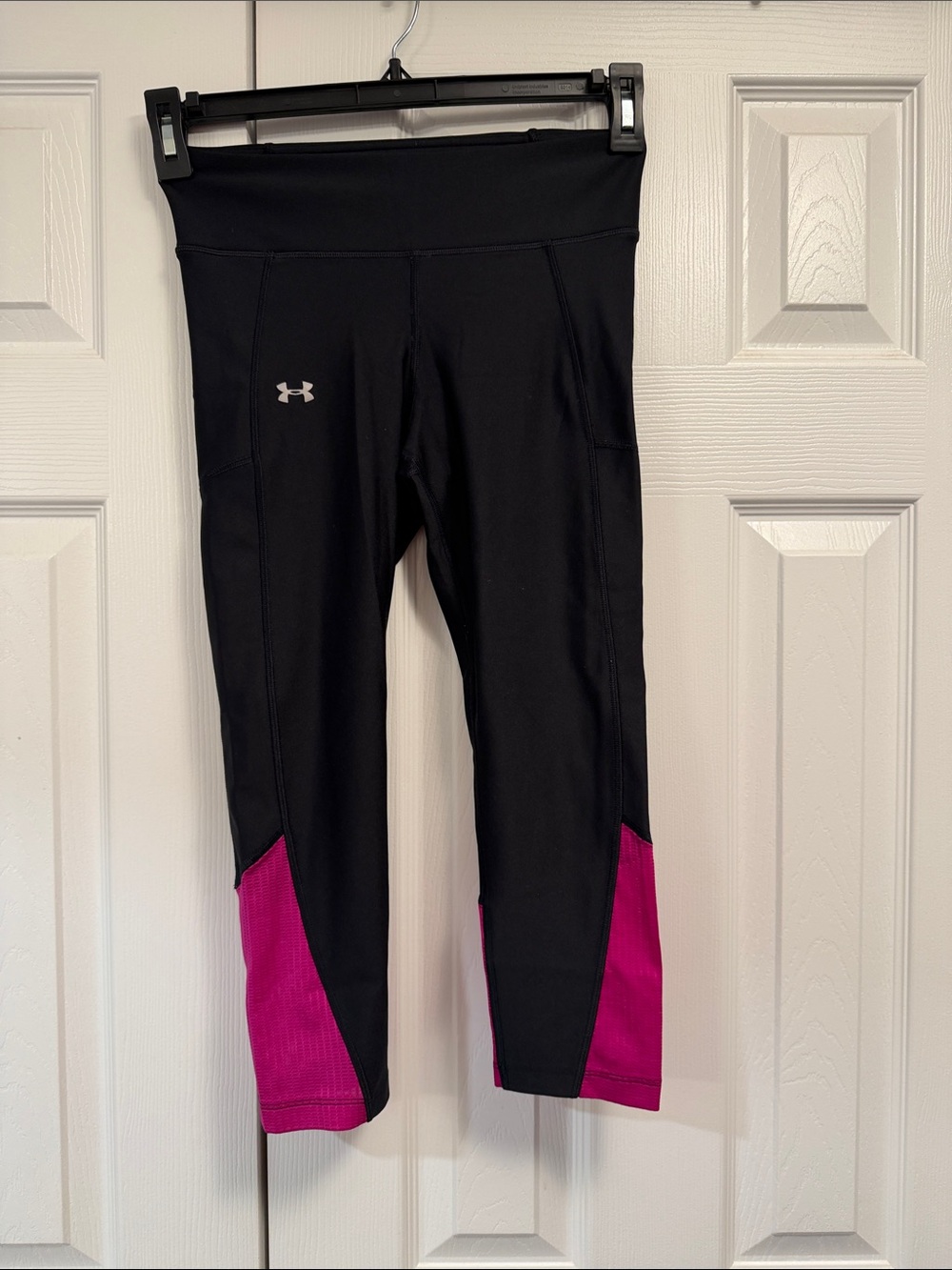 Under Armour Black Capri Leggings with Fuchsia Panels